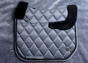 
                  
                    Load image into Gallery viewer, &amp;#39;The Duke&amp;#39; Black Jewel Merino Top Fleece Saddle Pad
                  
                