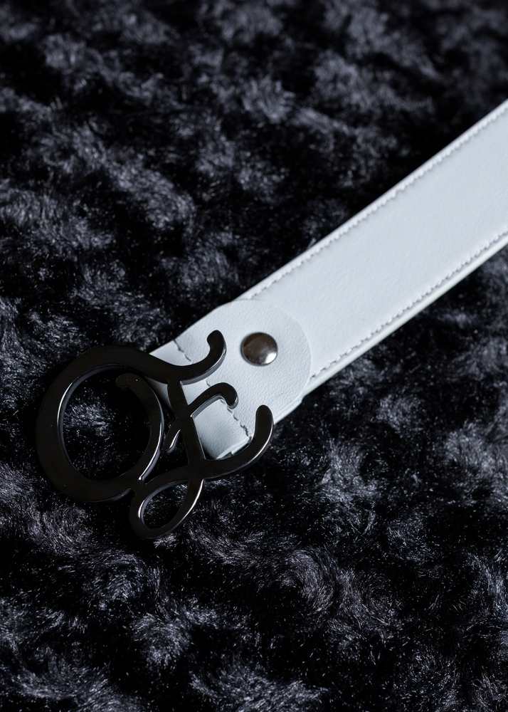 
                  
                    Load image into Gallery viewer, E by Eloquence Grey Leather Belt
                  
                