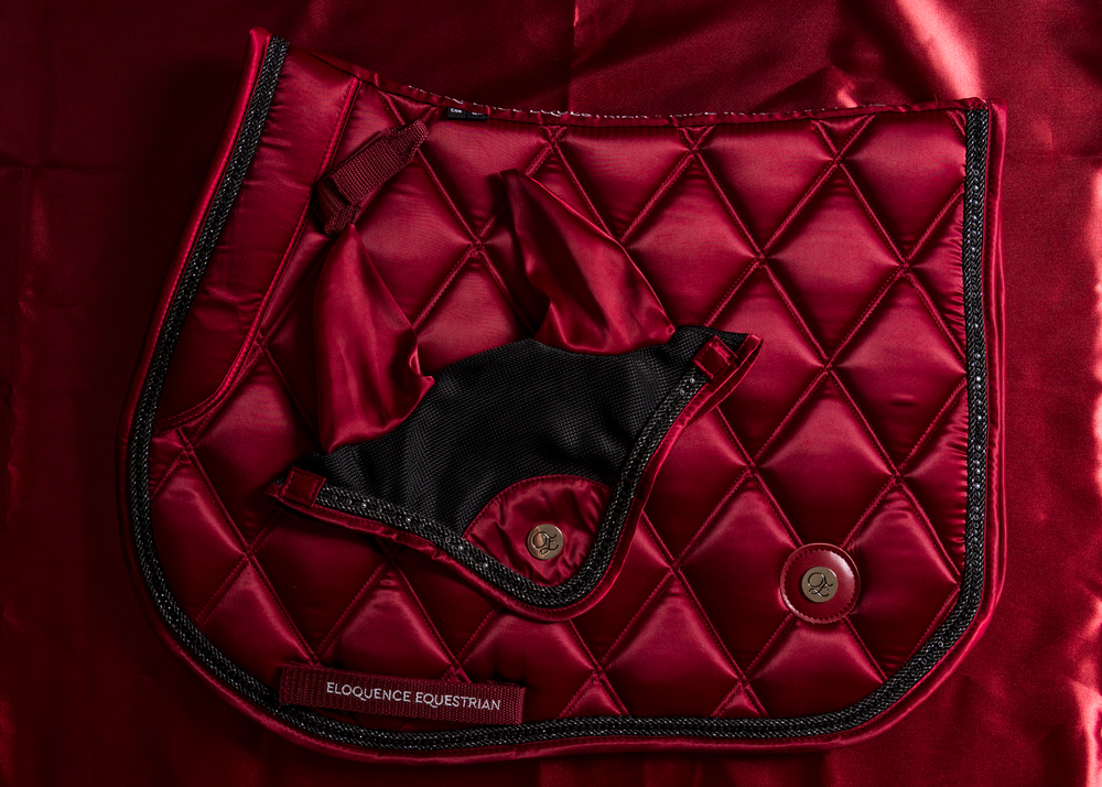 
                  
                    Load image into Gallery viewer, &amp;#39;The Empress&amp;#39; Ruby Red Jewel Jump Saddle Pad
                  
                