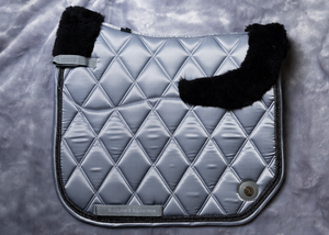 
                  
                    Load image into Gallery viewer, &amp;#39;The Duke&amp;#39; Grey Full Merino Fleece Jewel Saddle Pad
                  
                