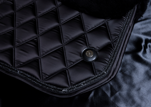 
                  
                    Load image into Gallery viewer, &amp;#39;The King&amp;#39; Black Jewel Merino Fleece Saddle Pad
                  
                