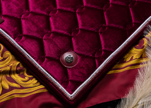 
                  
                    Load image into Gallery viewer, &amp;#39;The Cleopatra&amp;#39; Crystal Ruby Velvet Saddle Pad
                  
                