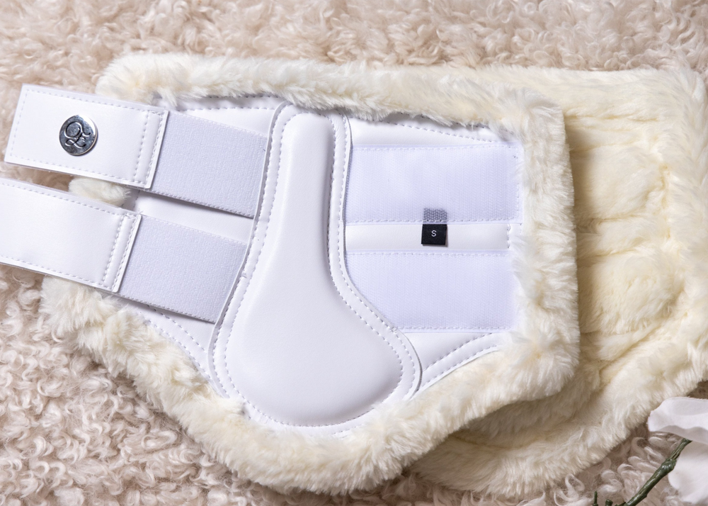 
                  
                    Load image into Gallery viewer, White Fleece Tendon Boots
                  
                